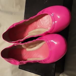 Boutique 9 (nine west) ballerina flat 7 1/2 neon pink